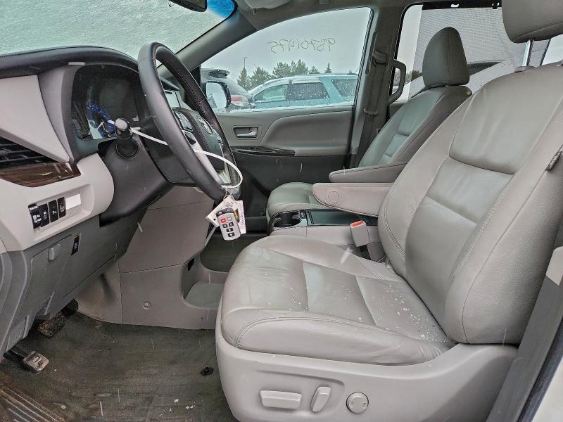Photo 7 from auction – 2016 TOYOTA SIENNA XLE with VIN 5TDYK3DC6GS753154