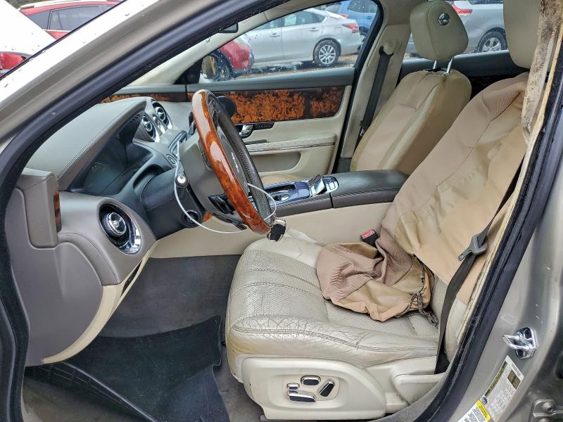 Photo 7 from auction – 2011 JAGUAR XJ with VIN SAJWA1CB4BLV12079