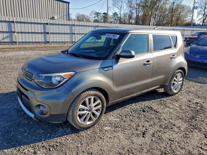 KIA SOUL + 2018 with VIN KNDJP3A59J7603727 - Photo from auction