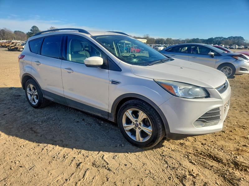 Photo 4 from auction – 2014 FORD ESCAPE SE with VIN 1FMCU0GX8EUE47059