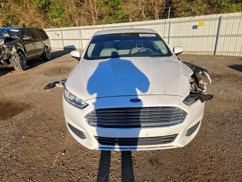 Photo 5 from auction – 2016 FORD FUSION S with VIN 3FA6P0G70GR226953