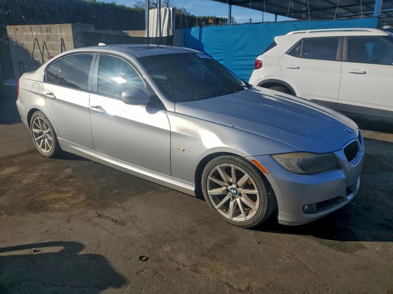 Photo 4 from auction – 2011 BMW 328 with VIN WBAPH5C52BA444406