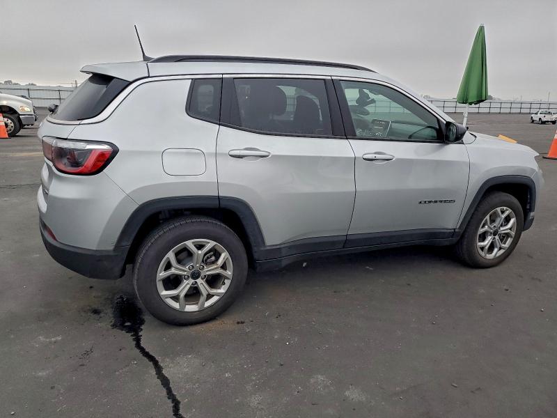 Photo 3 from auction – 2025 JEEP COMPASS LA with VIN 3C4NJDBN1ST597409