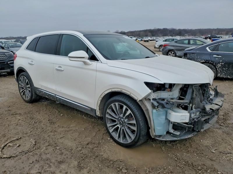 Photo 4 from auction – 2016 LINCOLN MKX RESERV with VIN 2LMTJ6LR1GBL37888