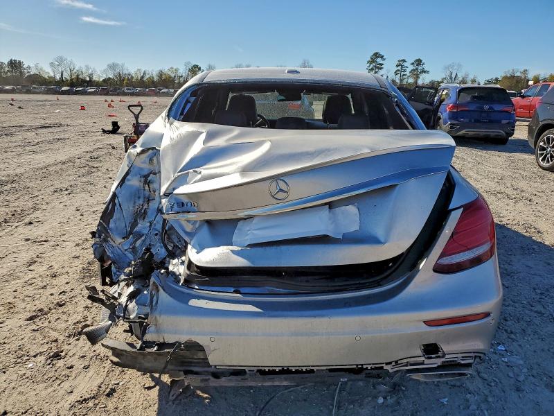 Photo 6 from auction – 2019 MERCEDES-BENZ E 300 with VIN WDDZF4JB8KA519586