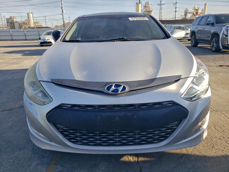 Photo 5 from auction – 2015 HYUNDAI SONATA with VIN KMHEC4A47FA126053