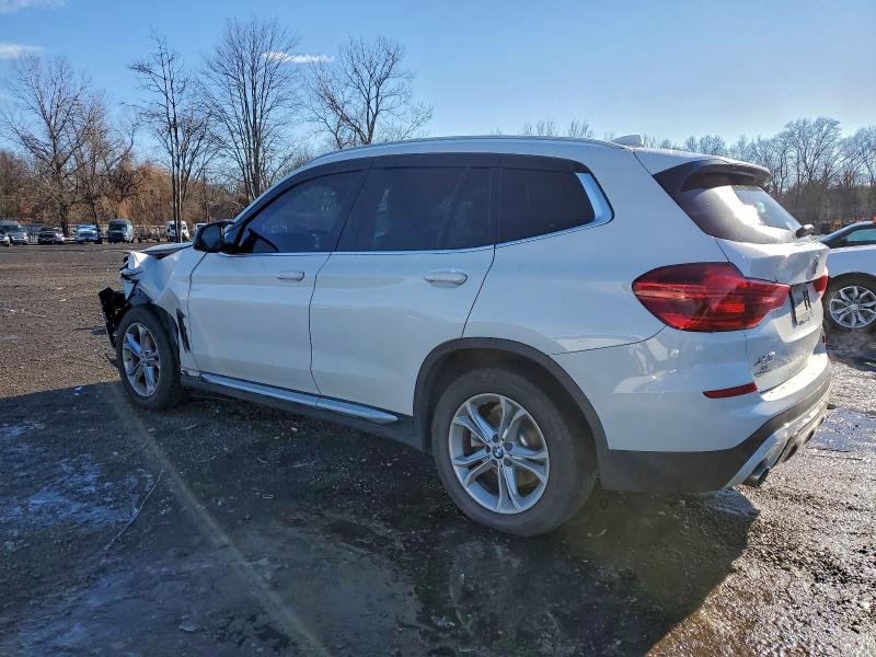 Photo 2 from auction – 2019 BMW X3 XDRIVE3 with VIN 5UXTR9C57KLD95151