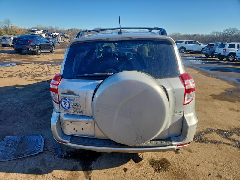 Photo 6 from auction – 2009 TOYOTA RAV4 with VIN 2T3BF33VX9W013427