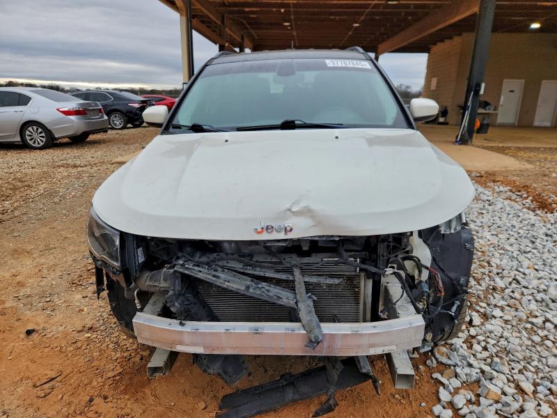 Photo 5 from auction – 2019 JEEP COMPASS LA with VIN 3C4NJCBB0KT763046