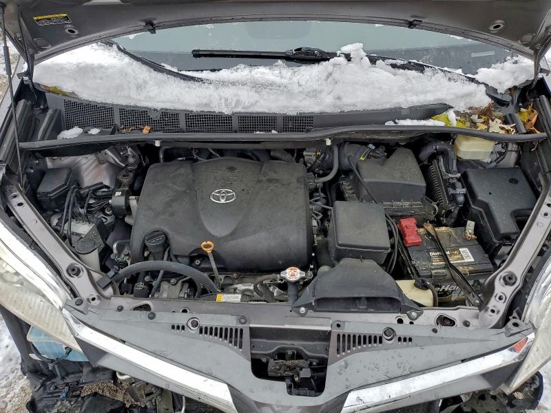 Photo 12 from auction – 2018 TOYOTA SIENNA XLE with VIN 5TDYZ3DC0JS962117