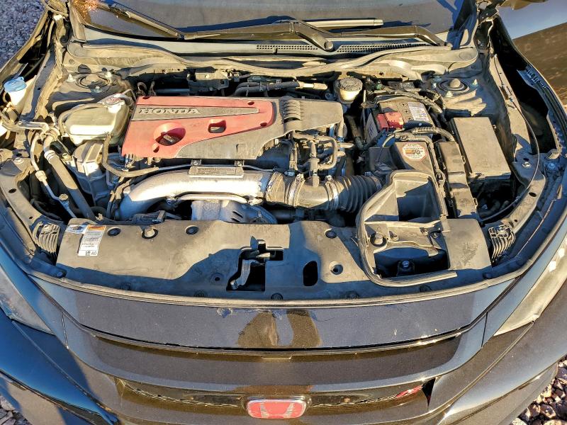 Photo 11 from auction – 2017 HONDA CIVIC TYPE with VIN SHHFK8G75HU202284