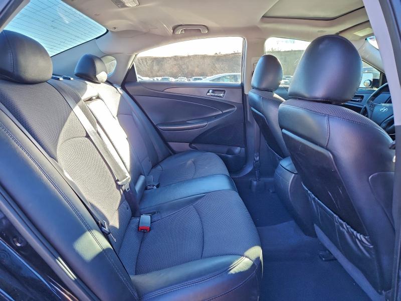 Photo 10 from auction – 2013 HYUNDAI SONATA SE with VIN 5NPEC4AC5DH691046