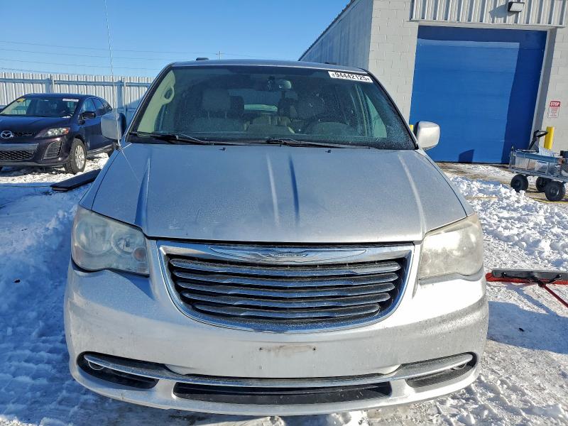 Photo 5 from auction – 2011 CHRYSLER TOWN & COU with VIN 2A4RR8DG6BR633527