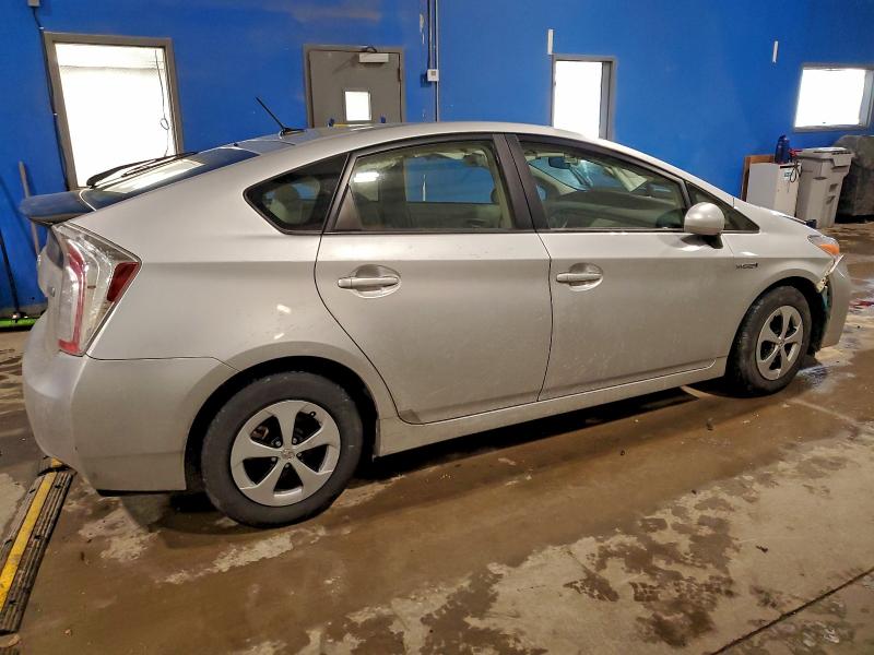 Photo 3 from auction – 2015 TOYOTA PRIUS with VIN JTDKN3DU2F1903987