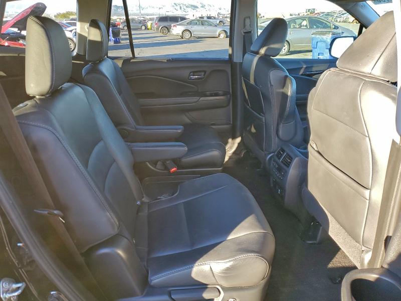 Photo 11 from auction – 2020 HONDA PILOT TOUR with VIN 5FNYF5H63LB009529