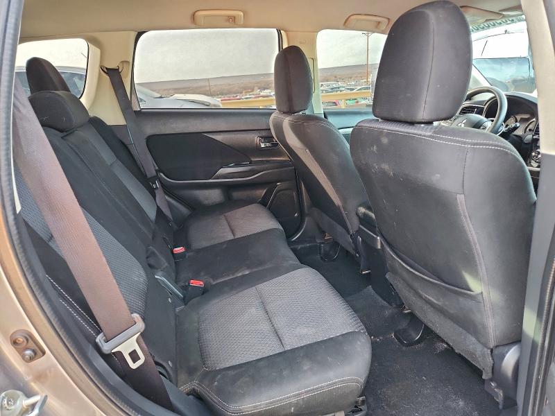 Photo 11 from auction – 2018 MITSUBISHI OUTLANDER with VIN JA4AZ2A31JZ009635