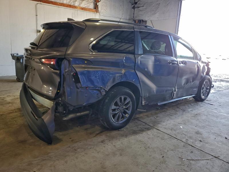 Photo 3 from auction – 2021 TOYOTA SIENNA LE with VIN 5TDBSKFC9MS028964