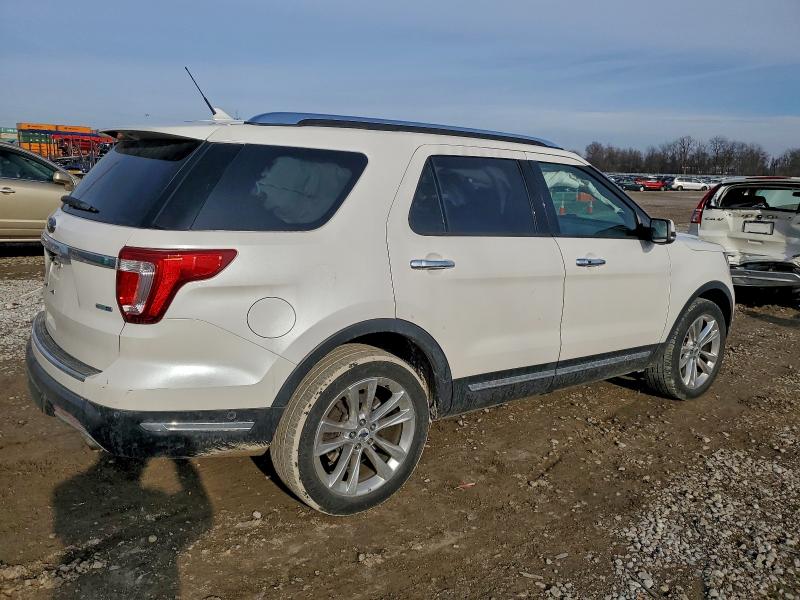 Photo 3 from auction – 2018 FORD EXPLORER L with VIN 1FM5K8FH9JGC67086