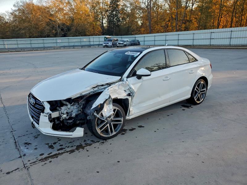 AUDI A3 PREMIUM 2018 مع رقم تعريف المركبة WAUB8GFF5J1044963 - صورة من المزاد