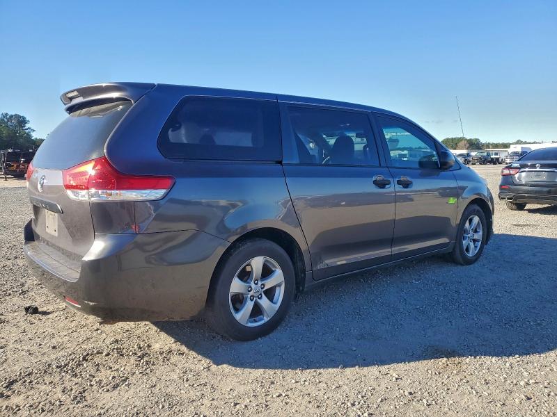 Photo 3 from auction – 2011 TOYOTA SIENNA with VIN 5TDZK3DC4BS032022