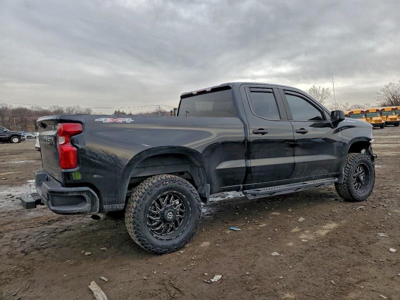 Photo 3 from auction – 2022 CHEVROLET SILVERADO with VIN 1GCRDBEK7NZ641330