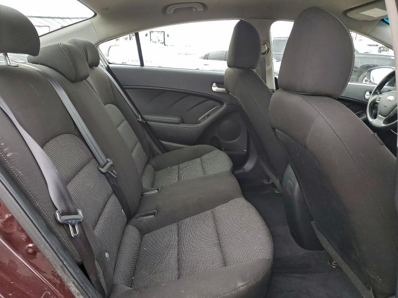 Photo 10 from auction – 2017 KIA FORTE with VIN 3KPFK4A72HE038470