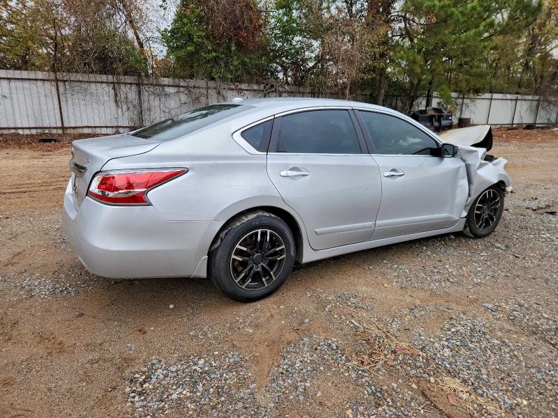 Photo 3 from auction – 2015 NISSAN ALTIMA 2.5 with VIN 1N4AL3AP2FC124521