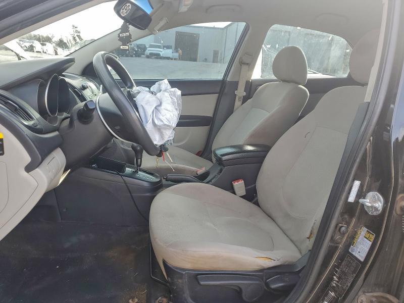 Photo 7 from auction – 2010 KIA FORTE with VIN KNAFU4A21A5862912