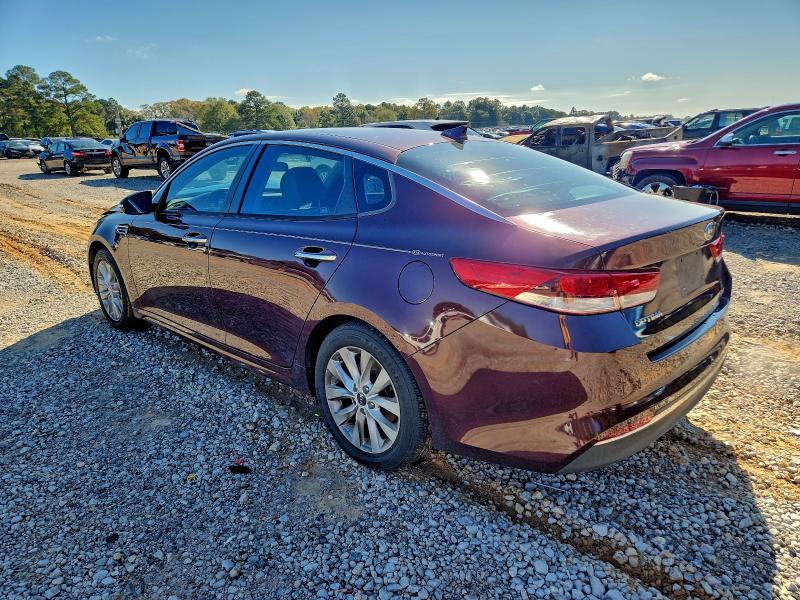 Photo 2 from auction – 2018 KIA OPTIMA LX with VIN 5XXGT4L35JG265273