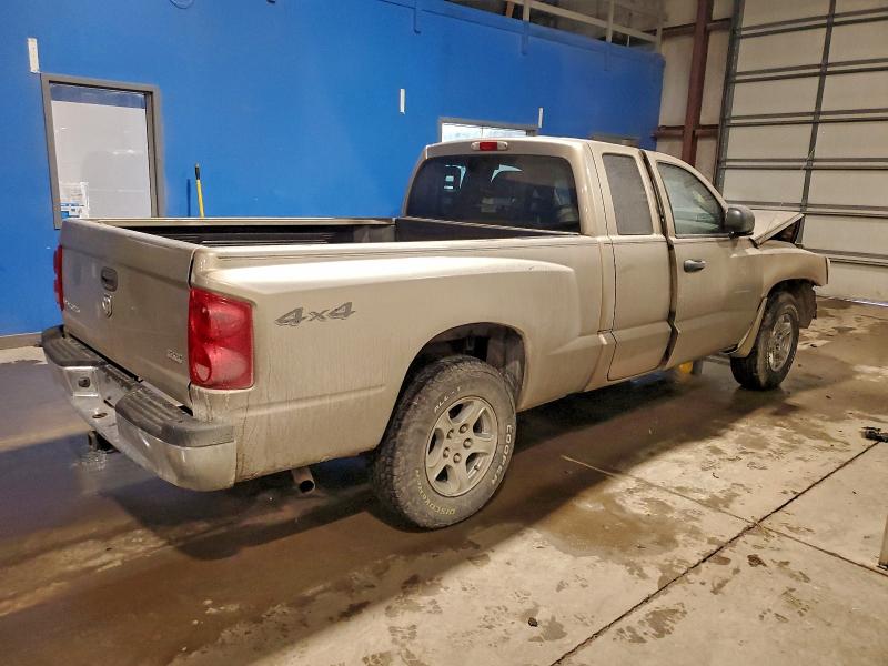 Photo 3 from auction – 2005 DODGE DAKOTA SLT with VIN 1D7HW42K05S251125