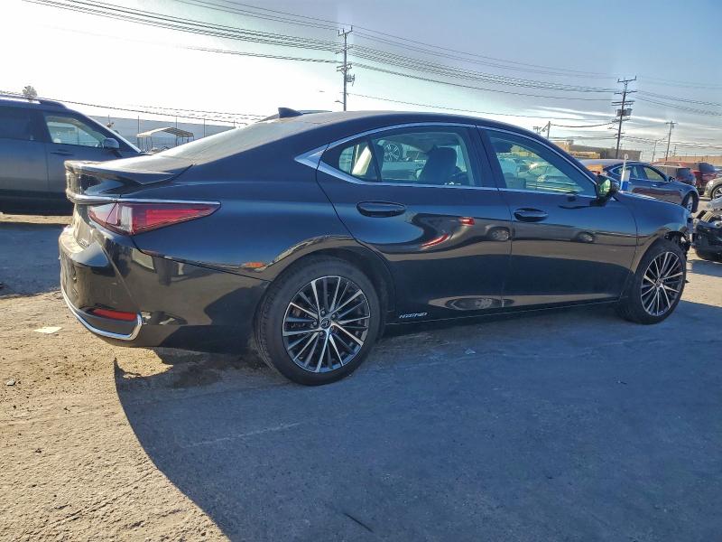 Photo 3 from auction – 2022 LEXUS ES with VIN 58ADA1C10NU024327