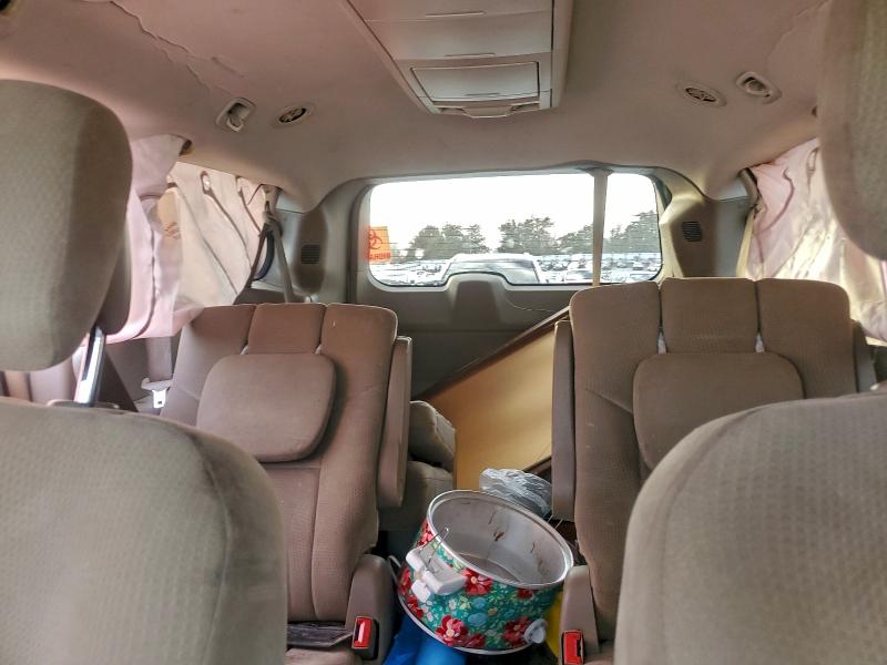 Photo 10 from auction – 2011 CHRYSLER TOWN & COU with VIN 2A4RR5DG7BR733330