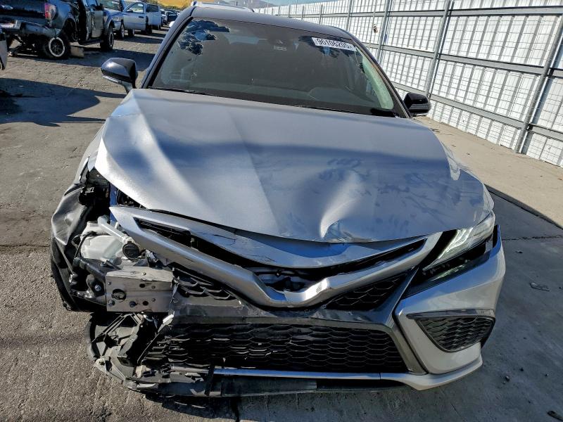 Photo 5 from auction – 2023 TOYOTA CAMRY XSE with VIN 4T1K31AK2PU050998