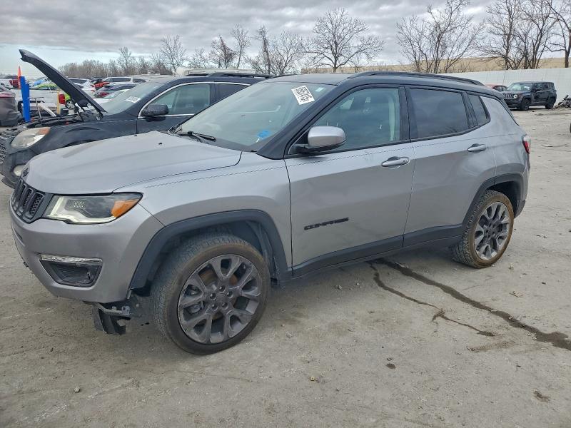 JEEP COMPASS 2019 with VIN 3C4NJDCB1KT669875 - Photo from auction