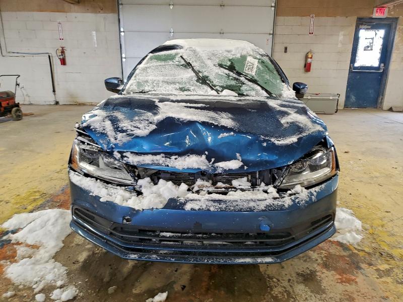 Photo 5 from auction – 2017 VOLKSWAGEN JETTA with VIN 3VW2B7AJ2HM327217