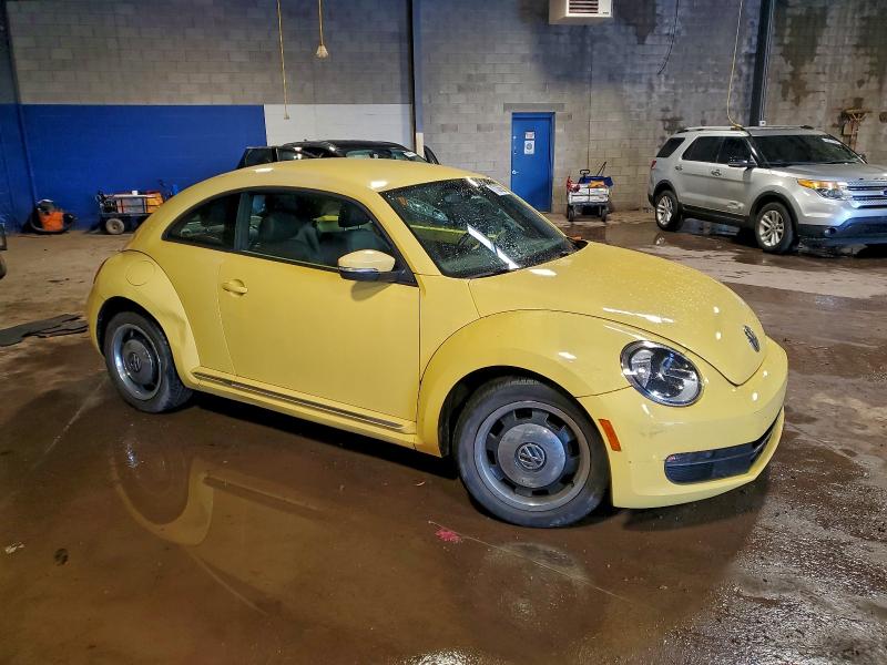 Photo 4 from auction – 2012 VOLKSWAGEN BEETLE with VIN 3VWJP7AT4CM602741