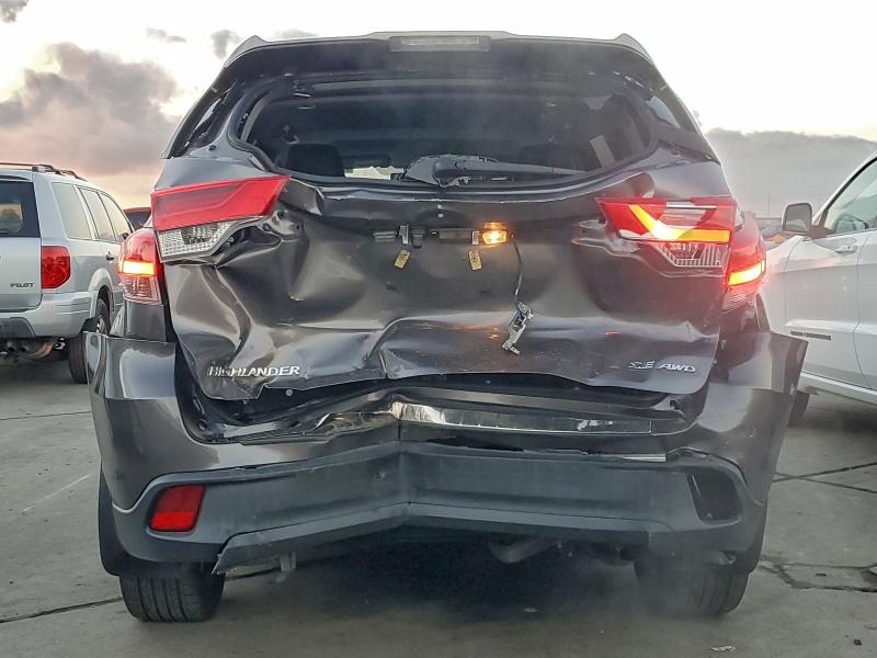 Photo 6 from auction – 2017 TOYOTA HIGHLANDER with VIN 5TDJZRFH9HS356791