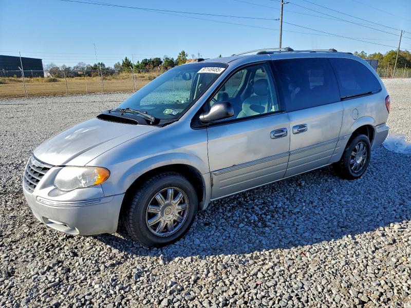 CHRYSLER TOWN & COU 2005 with VIN 2C4GP64L95R338009 - Photo from auction