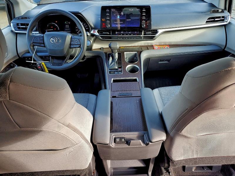 Photo 8 from auction – 2022 TOYOTA SIENNA LE with VIN 5TDBRKEC2NS079902