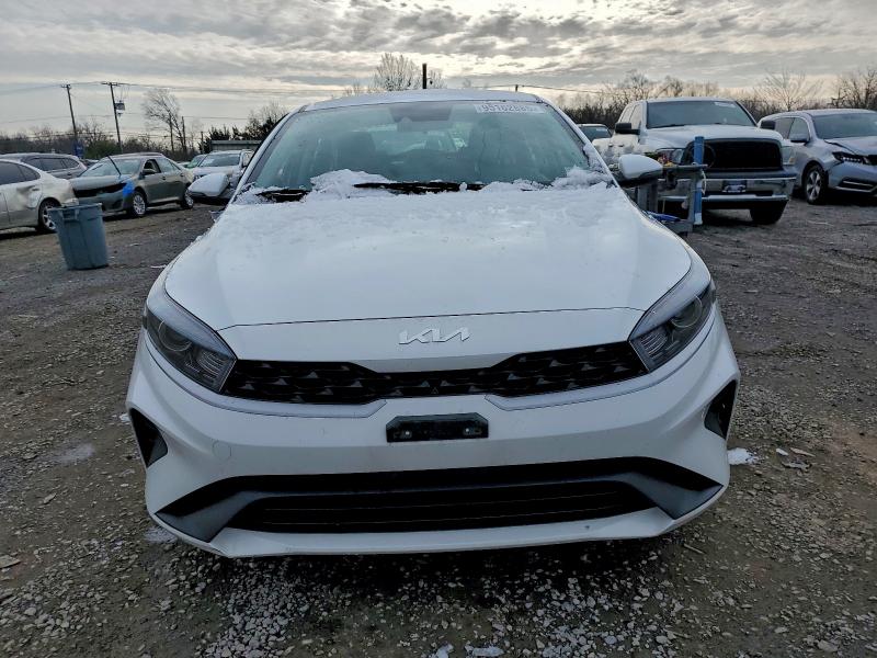 Photo 5 from auction – 2023 KIA FORTE with VIN 3KPF24AD8PE690787
