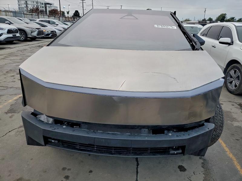 Photo 5 from auction – 2025 TESLA CYBERTRUCK with VIN 7G2CEHED3SA067649