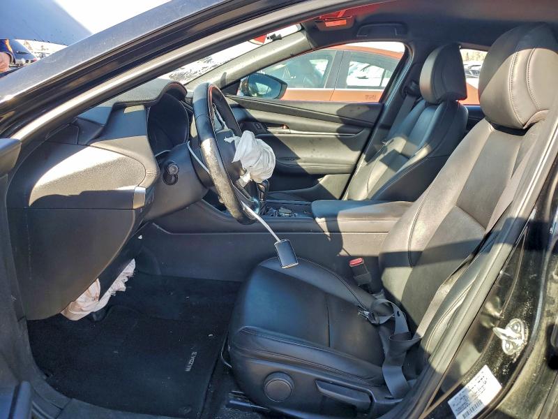 Photo 7 from auction – 2021 MAZDA 3 SELECT with VIN JM1BPAKL1M1336807