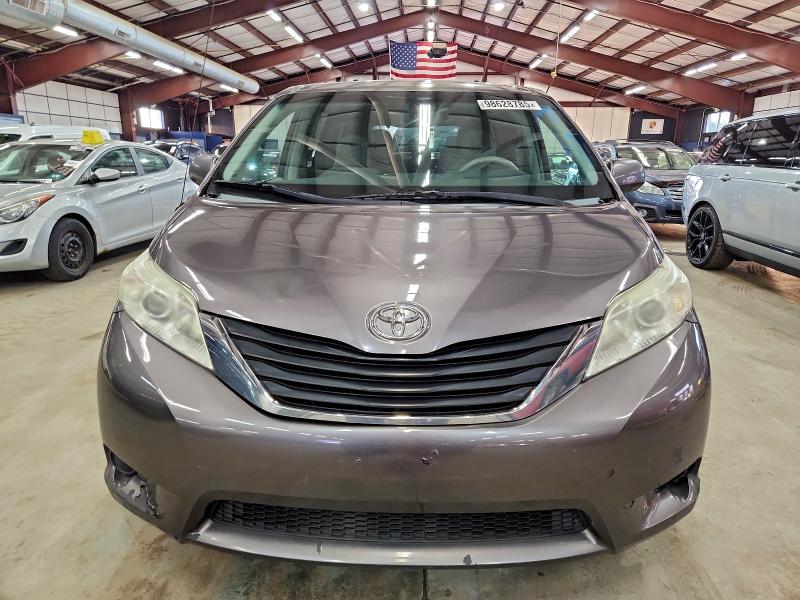 Photo 5 from auction – 2011 TOYOTA SIENNA LE with VIN 5TDJK3DC3BS022322