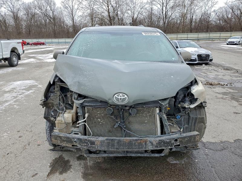 Photo 5 from auction – 2014 TOYOTA SIENNA LE with VIN 5TDJK3DC0ES090257