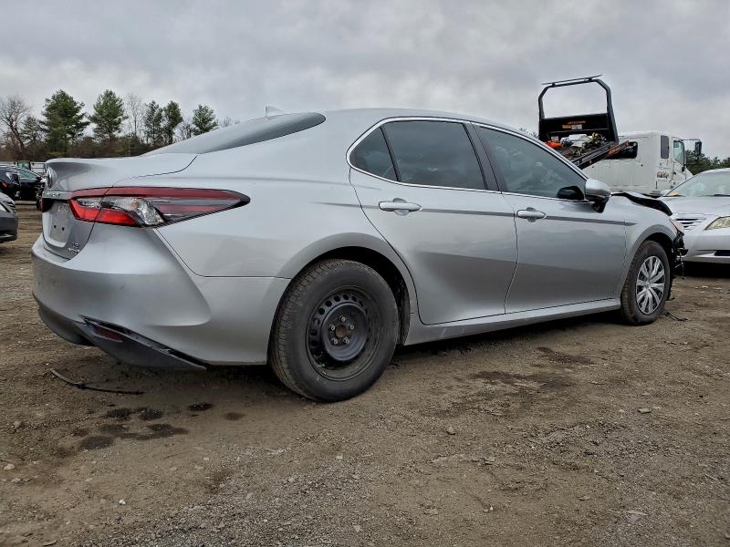 Photo 3 from auction – 2022 TOYOTA CAMRY with VIN 4T1C31AK9NU572464