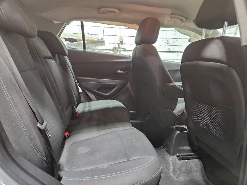 Photo 11 from auction – 2015 CHEVROLET TRAX LS with VIN KL7CJKSB1FB205048