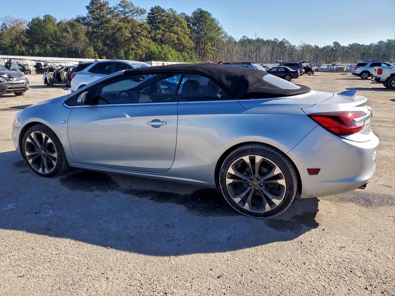 Foto 2 de la subasta – 2017 BUICK CASCADA con VIN W04WH3N52HG032616
