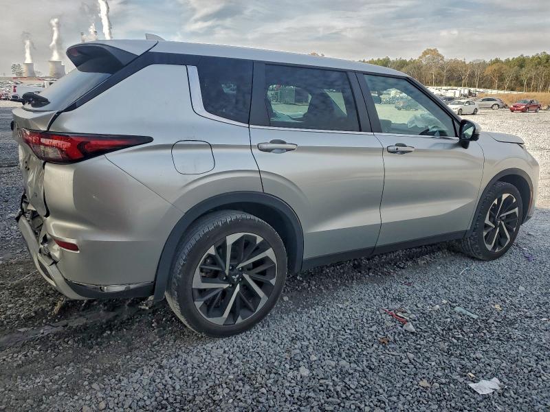 Photo 3 from auction – 2023 MITSUBISHI OUTLANDER with VIN JA4J3UA8XPZ020280