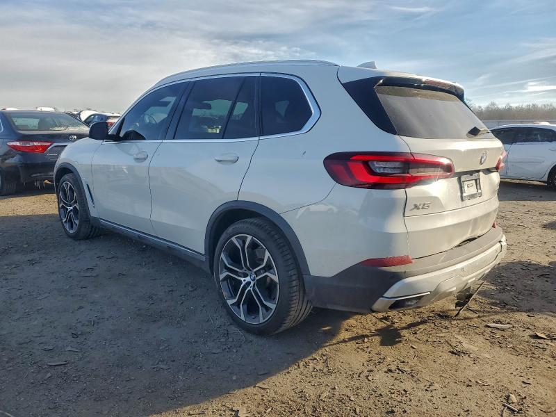 Photo 2 from auction – 2021 BMW X5 SDRIVE with VIN 5UXCR4C06M9H09461