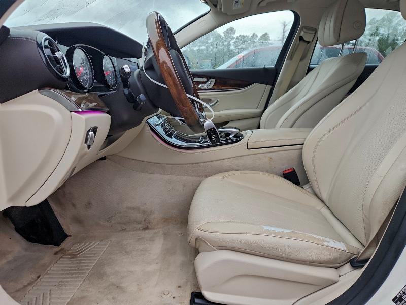 Photo 7 from auction – 2017 MERCEDES-BENZ E 300 with VIN WDDZF4JB9HA079001
